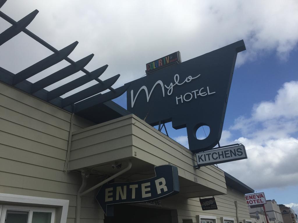 Mylo Hotel Daly City Exterior photo